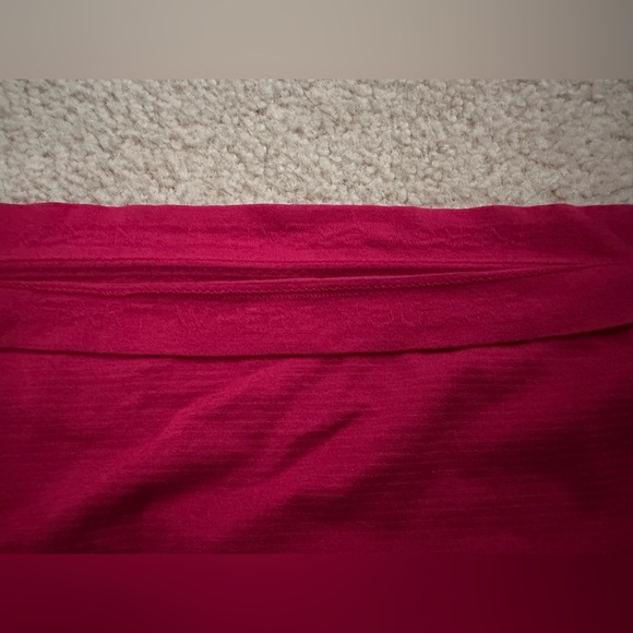 Lululemon SwiftlyTech Racerback Tank Top 2.0 Waist Length Passionate Size 4 - Picture 6 of 6